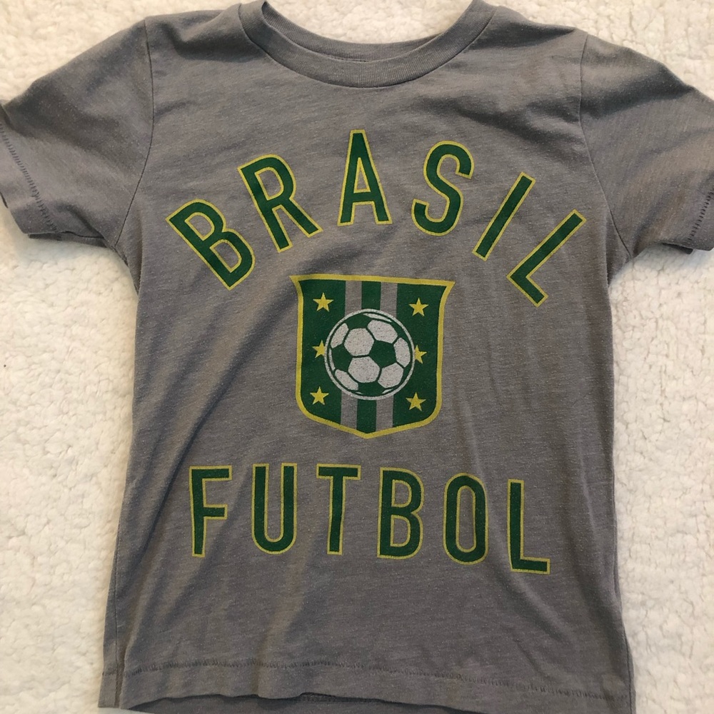 Boys Brazil Futbol soccer shirt XS